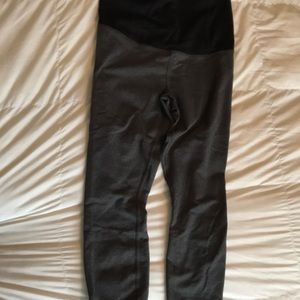 Ingrid and Isabel crop workout pants